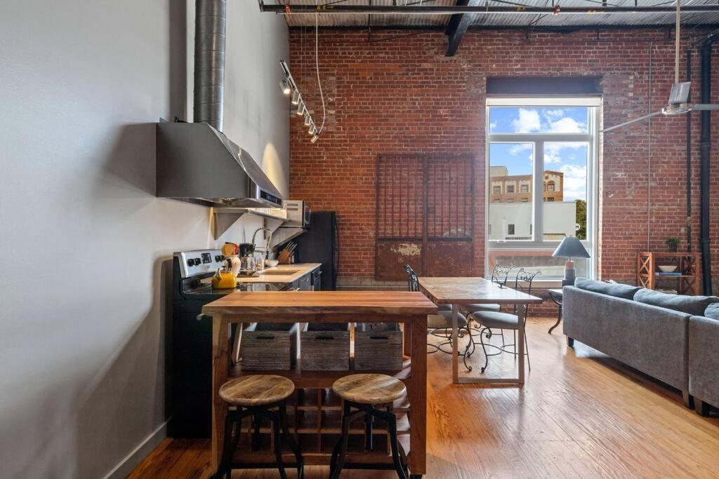 Cajun Stays-Buchanan Loft #4 Lafayette Εξωτερικό φωτογραφία